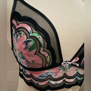 NEW For Love + Lemons Odette floral triangle bra Pink black lace bralette XS